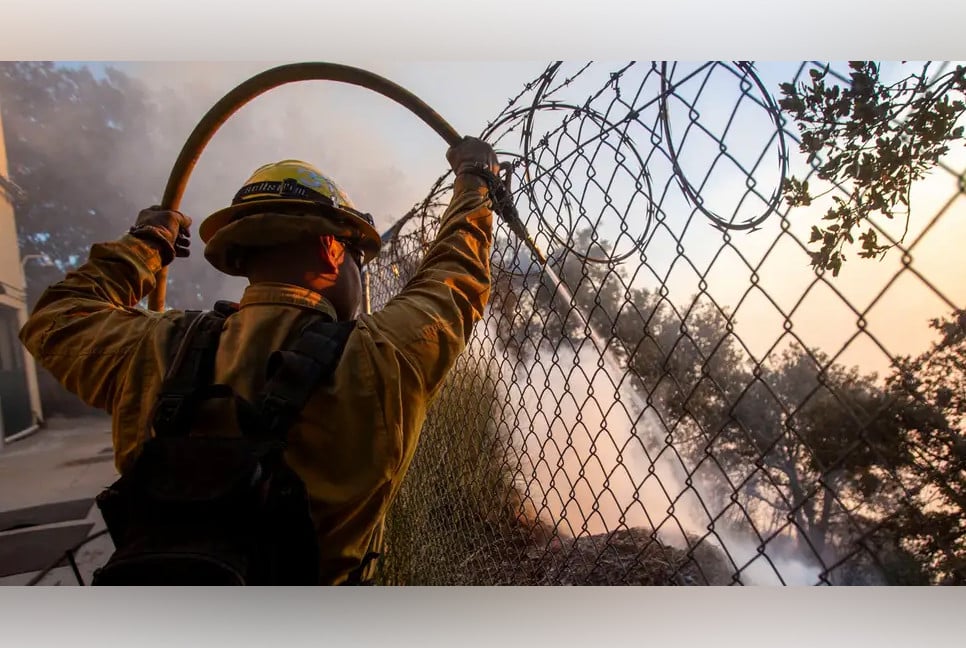 Governor orders probe of water problems in Los Angeles fires