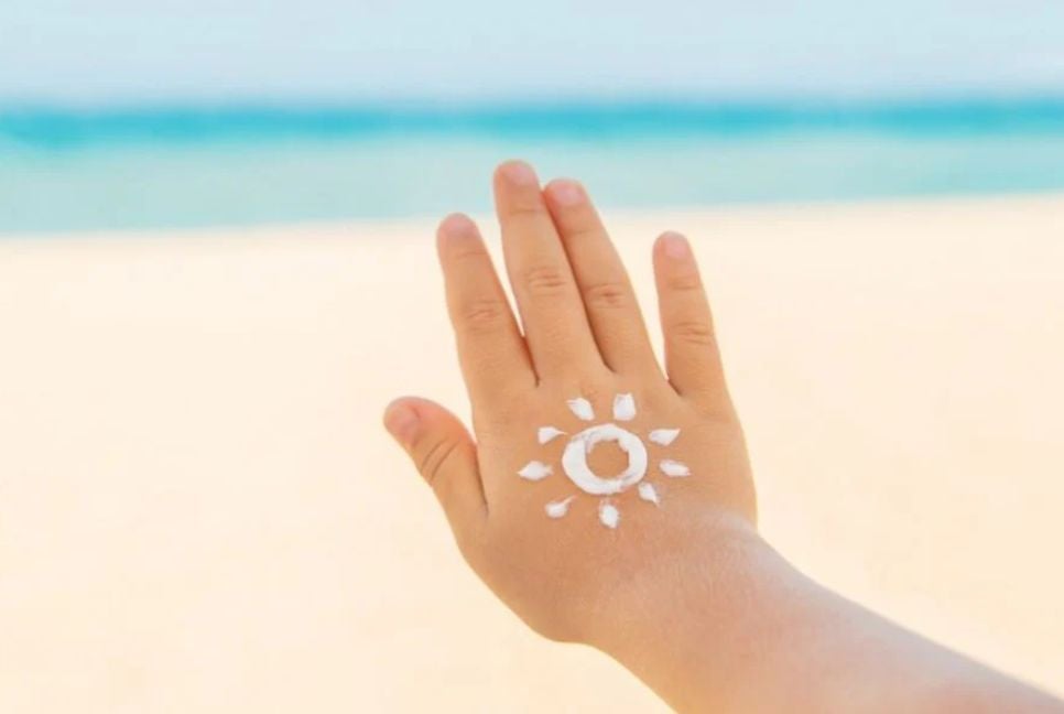 Is wearing suncream in the winter slows signs of ageing?