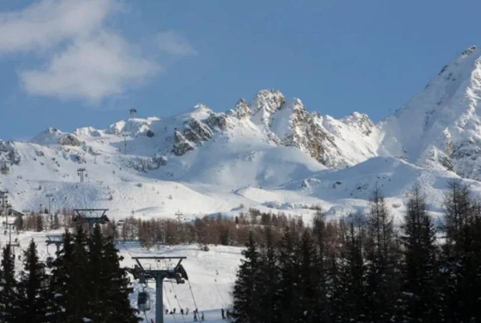 UK skier dies in 'violent collision' in Alps