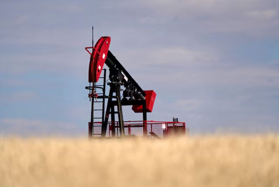 Oil prices rise on supply concerns, Fed rate cut expectations