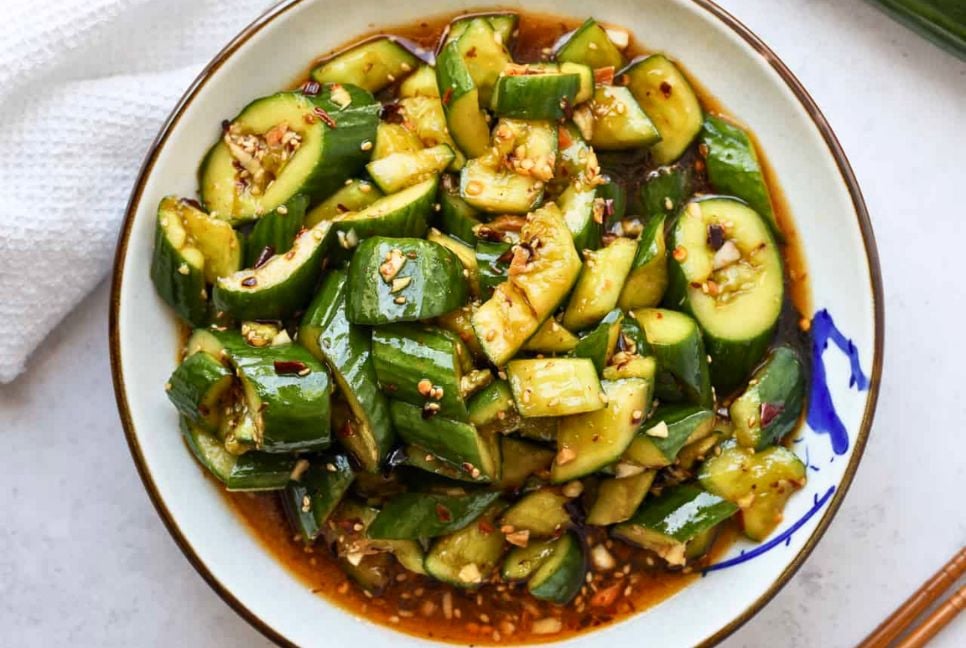 How to make smacked cucumbers