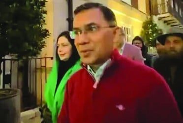 Tarique seeks prayers for mother