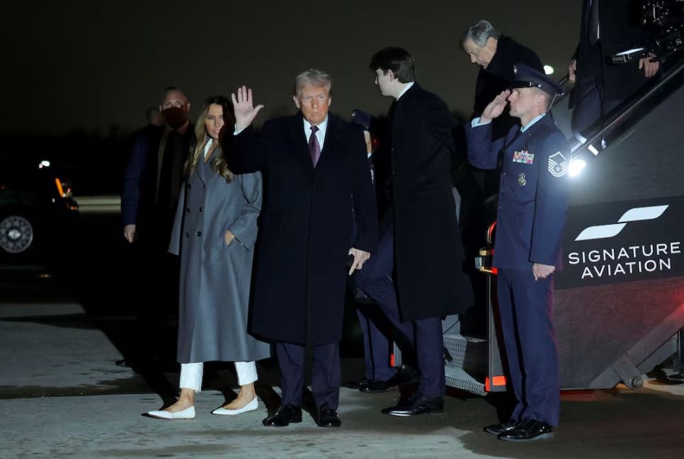 Trump arrives in Washington as inauguration celebrations begin