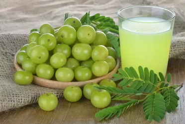 Boost immunity and health with vitamin C-rich amla juice