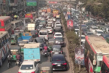 CNG drivers’ protests cause traffic jam at Mohakhali