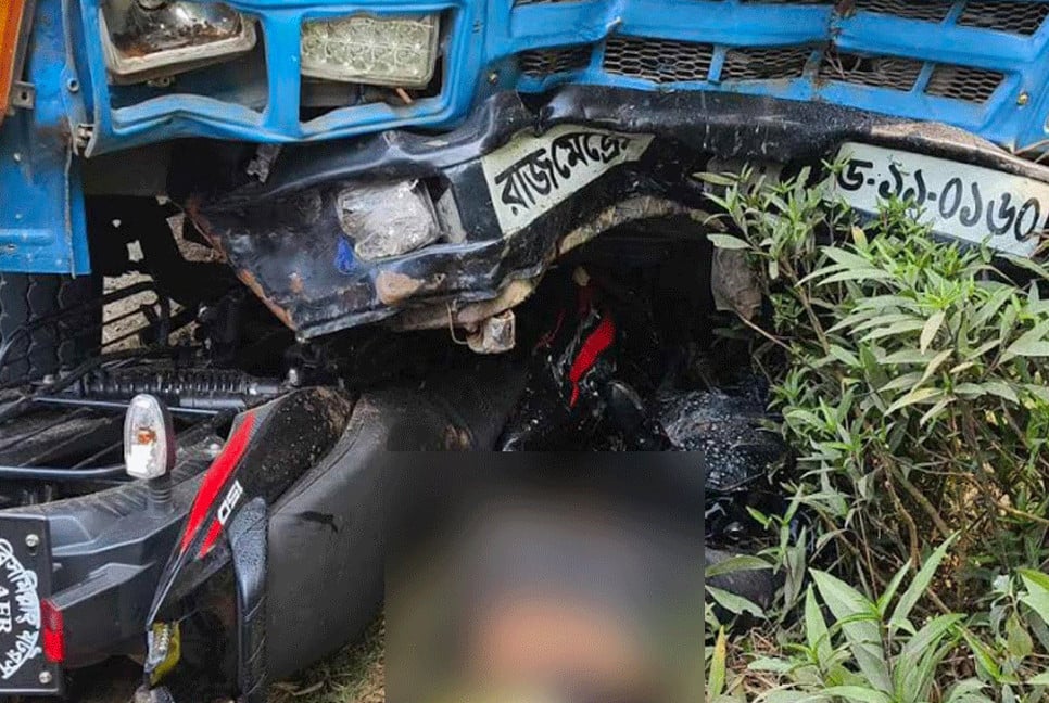 3 school students killed in Natore truck-motorbike crash