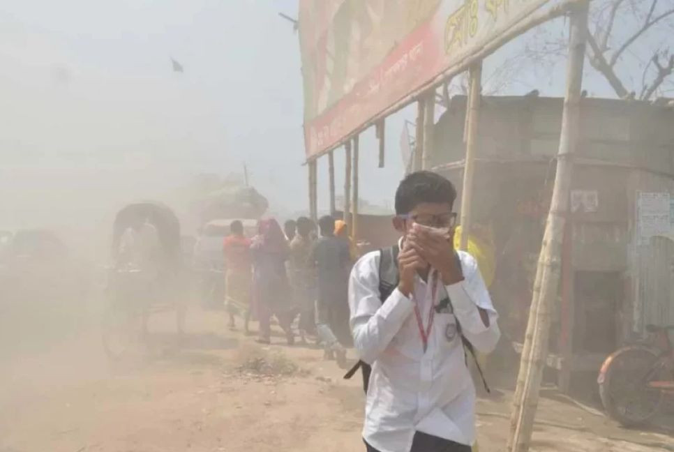 Dhaka’s air ‘very unhealthy’ this morning