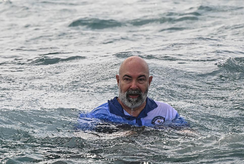 German man breaks record with 120 days living underwater