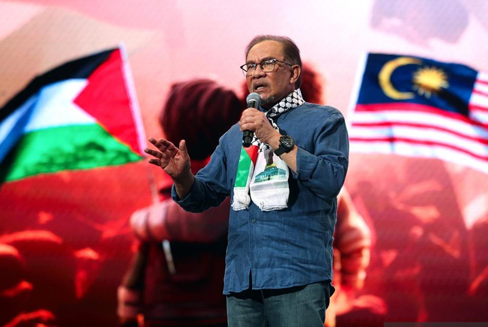 Malaysia to build mosque, school, hospital in Gaza: Anwar