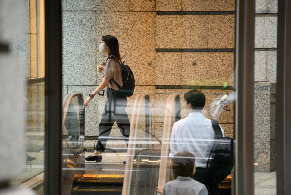 Japan records biggest jump in foreign workers