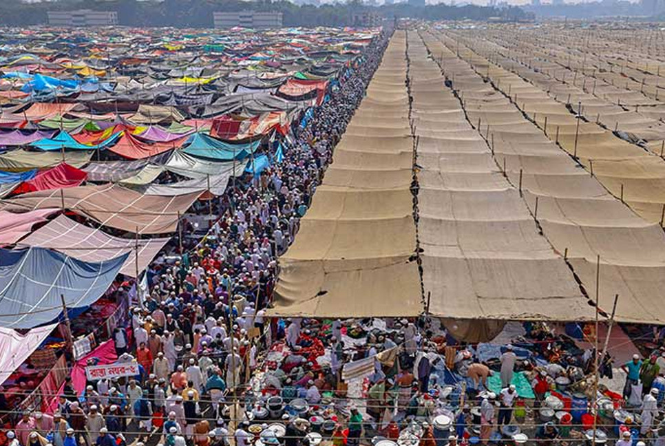 More devotees arrive on 2nd day of Ijtema