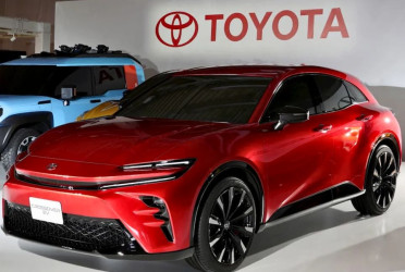 Toyota to launch EV, battery unit in China by 2027