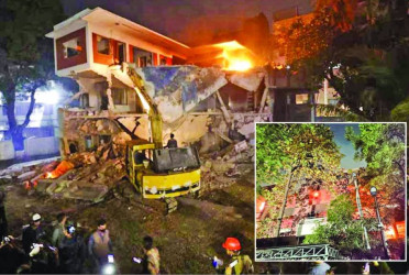 Sheikh Mujib’s house at Dhanmondi 32 demolished