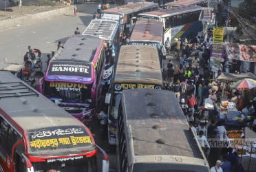 Dhaka's public transport crisis: Commuters endure endless suffering