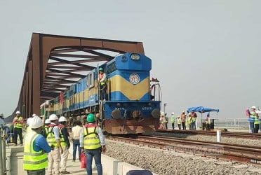 Passenger train services begins on Jamuna Railway Bridge, ending services on Bangabandhu Bridge