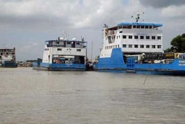 Ferry services resume on Paturia-Daulatdia route after fog delay