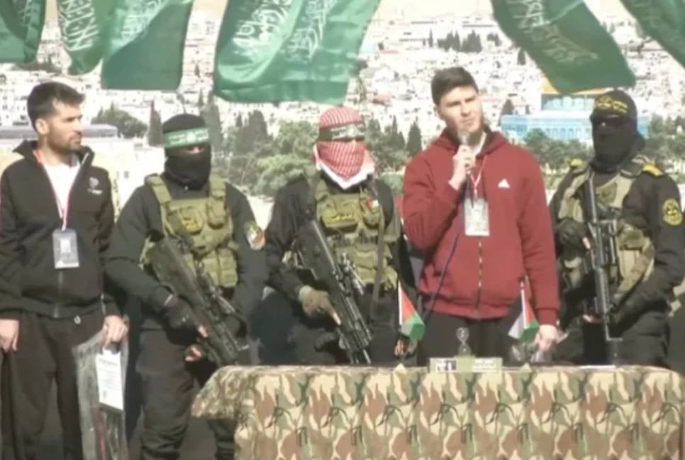 Hamas releases three Israeli captives for 369 Palestinians