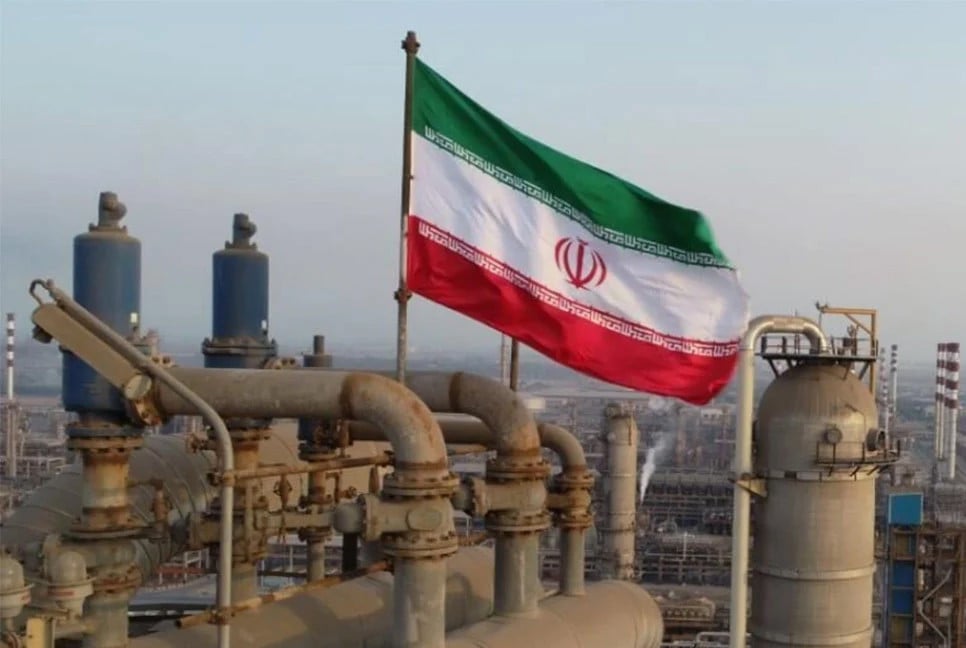 US plans to cut Iran’s oil exports by over 90% in renewed pressure campaign