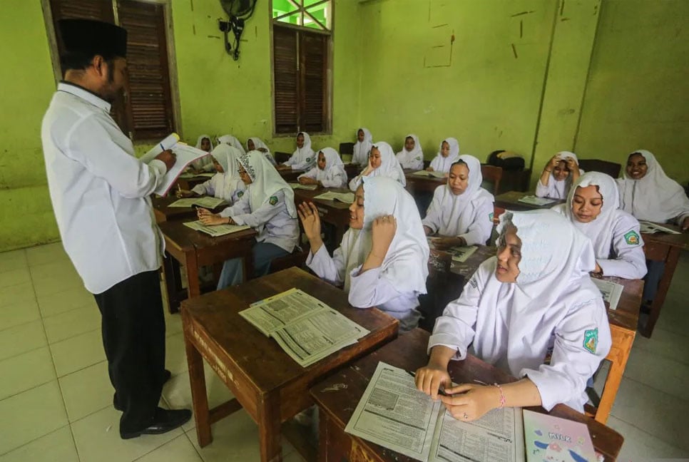 Indonesia's religious ministry announces 'Love Curriculum' for Islamic schools