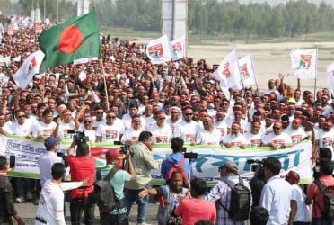 Huge turnout in Teesta march