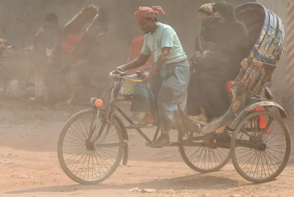 Dhaka tops world's worst air quality list