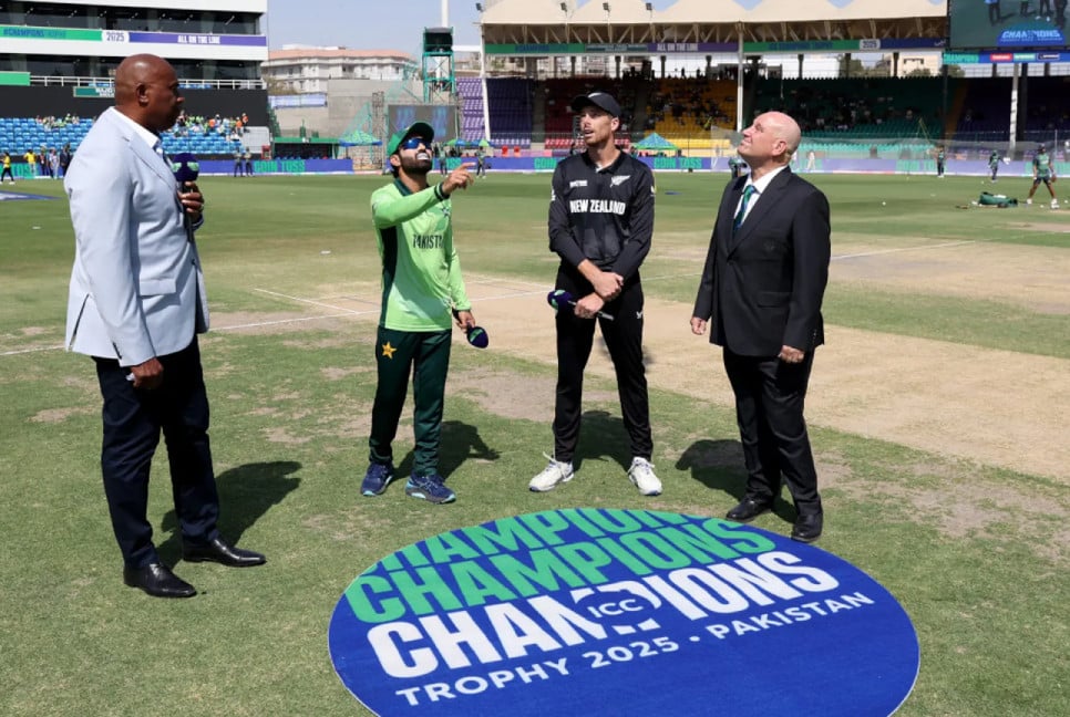 Pakistan win toss, bowl against NZ in Champions Trophy opener