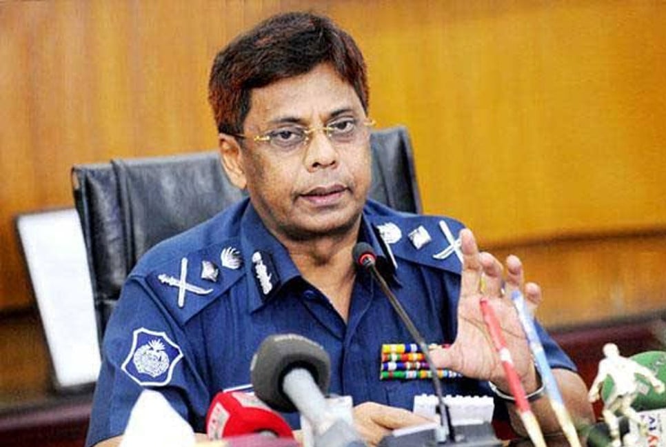 ACC seizes 2 sacks likely containing corruption proofs against ex-IGP Shahidul