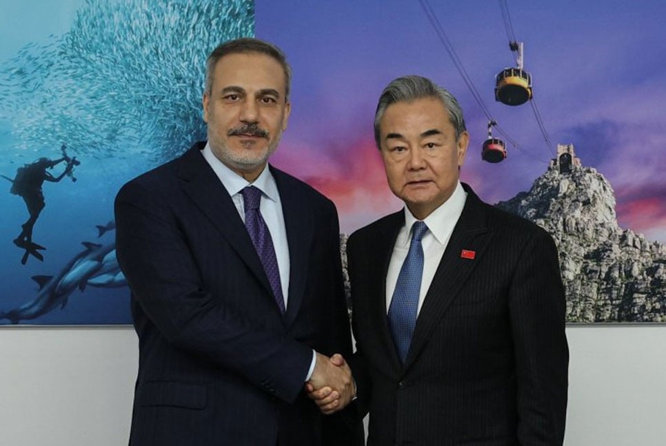 Turkiye FM Fidan, Chinese counterpart discuss global security concerns