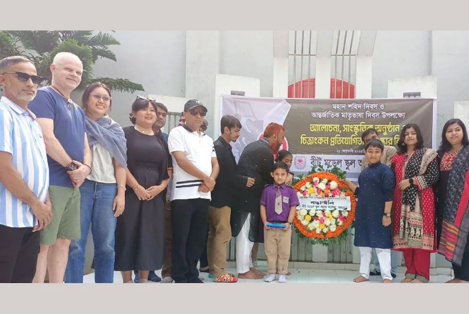 25 foreign nationals pay tribute to language martyrs