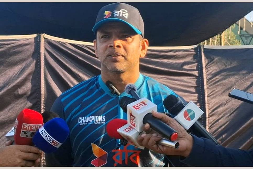 Early wicket loss against India an accident: Razzak