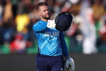 England makes highest team total as Duckett hits 151 in Champions Trophy