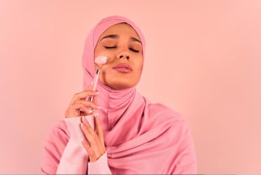 How to stay hydrated and keep your skin glowing while fasting