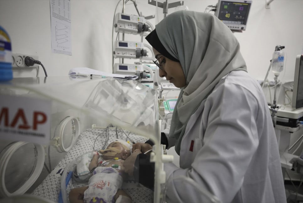 Six infants died from cold in Gaza, medics say