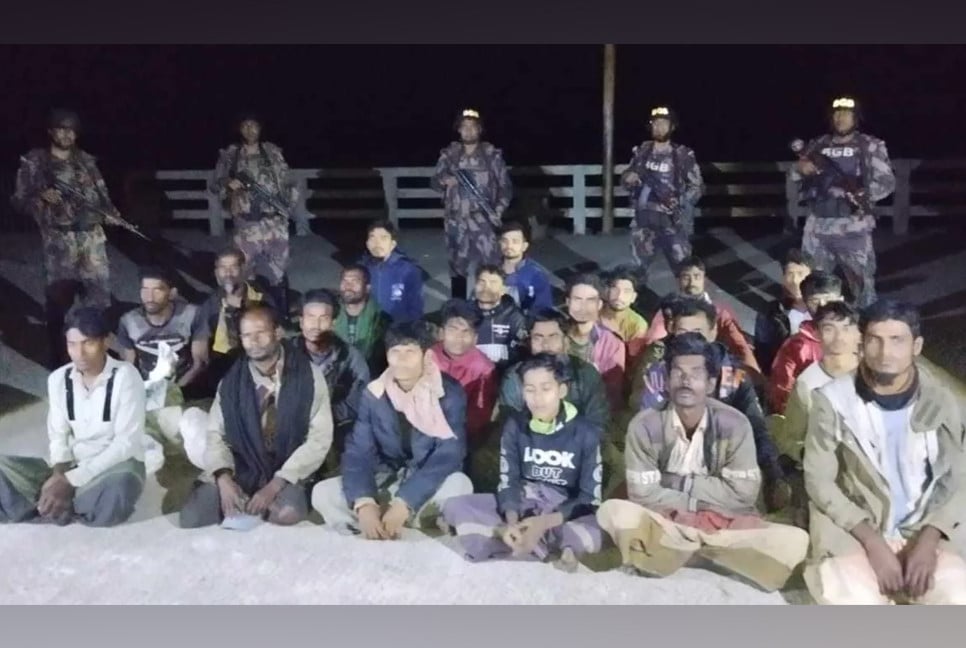 Arakan Army returns 29 Bangladeshi fishermen taken from Naf River