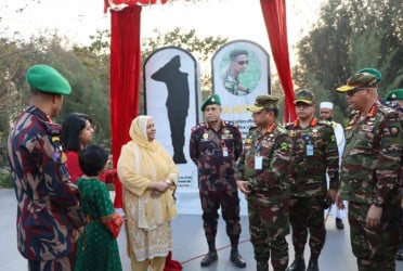 Army chief inaugurates ‘Sinha Memorial Plaque’ in Cox’s Bazar