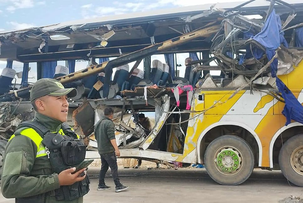 Bus crash kills 37 in Bolivia