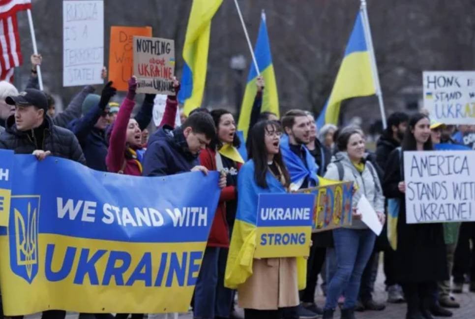 Pro-Ukraine protests across US after Trump-Zelensky debate