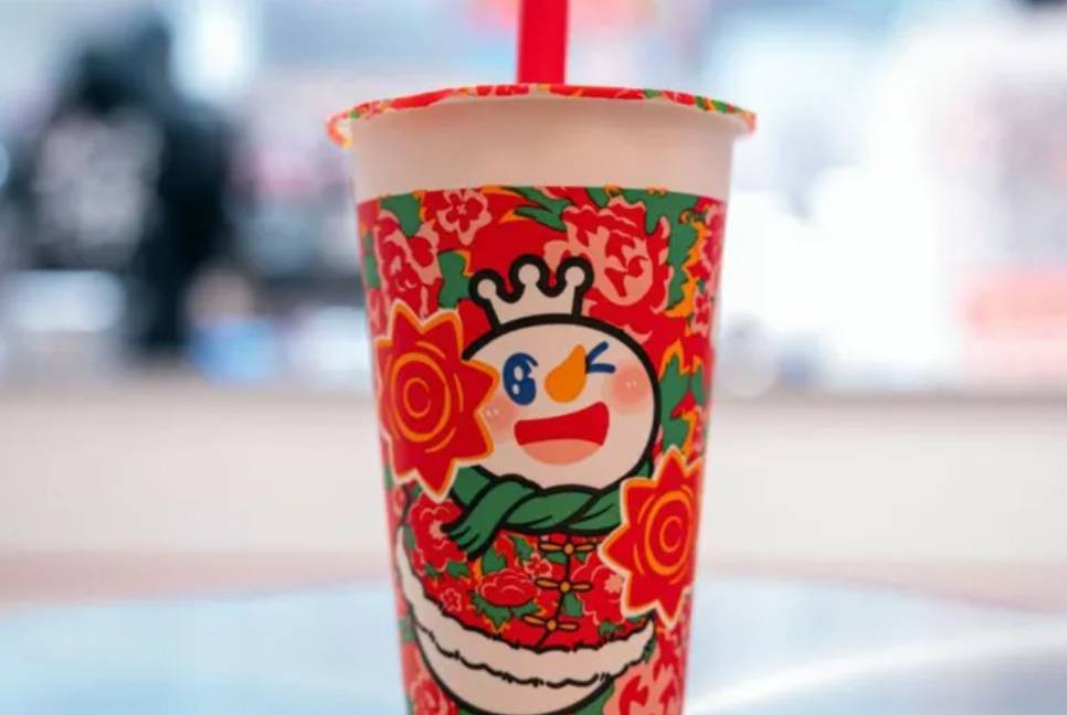 Bubble tea chain sees shares jump on debut