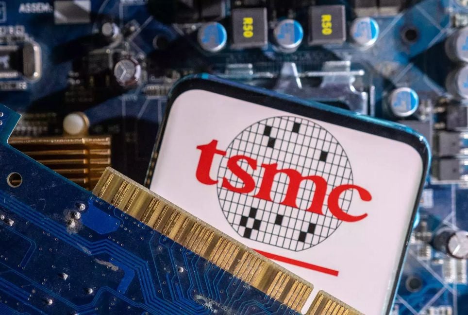 Trump, TSMC announce $100bn plan to build chip factories in US