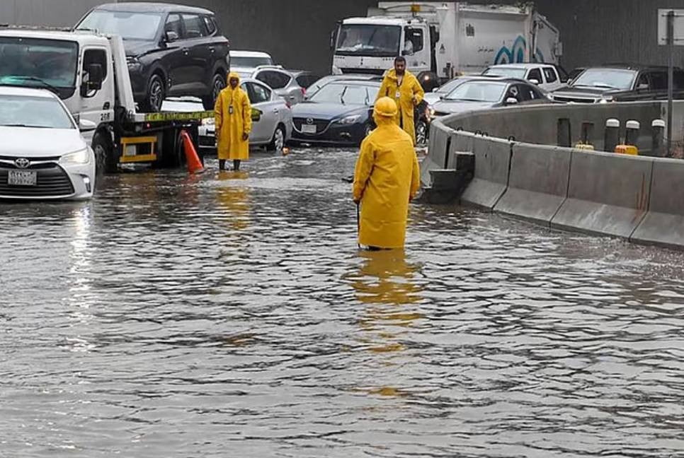 Heavy rains sweep across Saudi Arabia