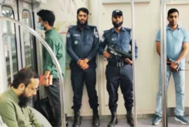 2 policemen deployed in each metro coach