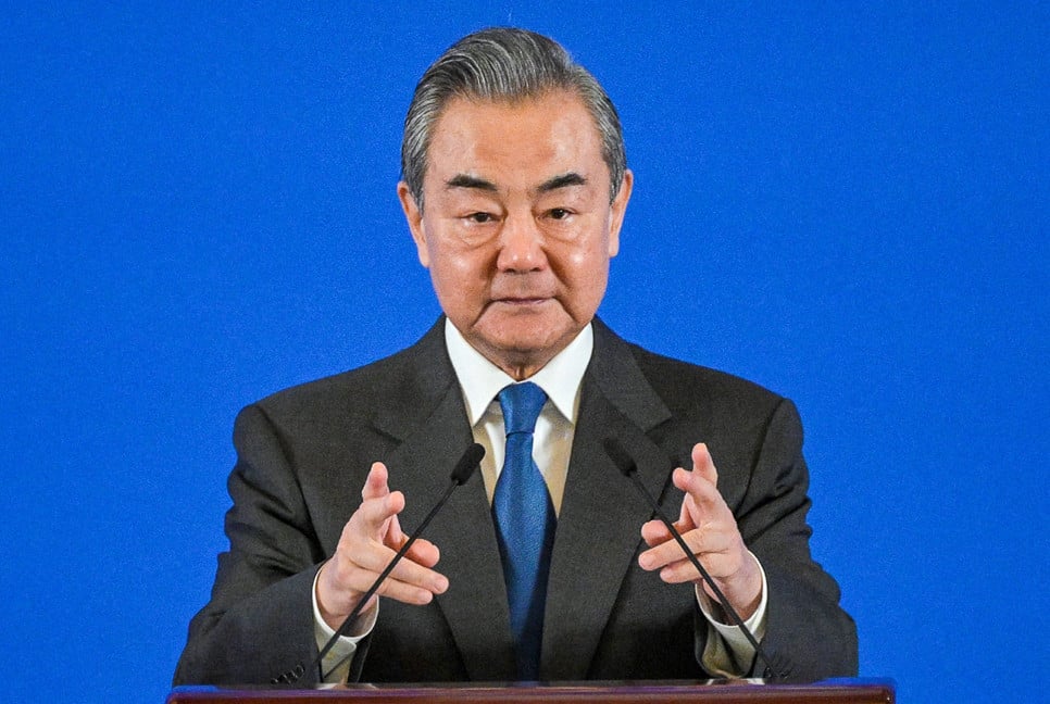 China will firmly counter US trade pressure: Wang Yi