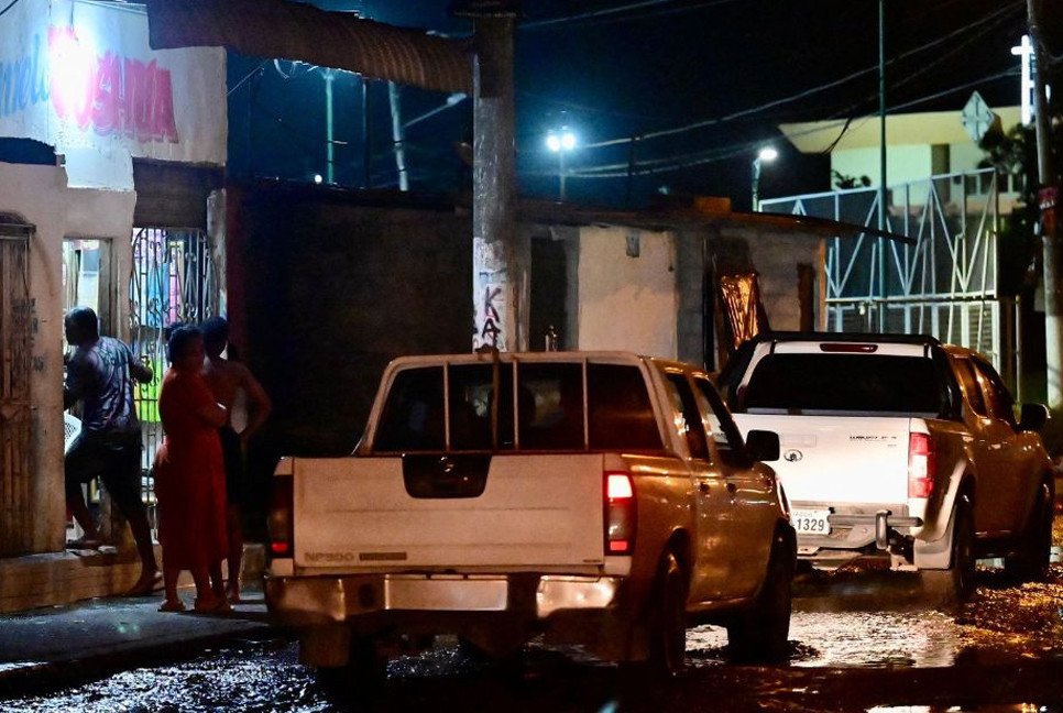 Gang gunfights in Ecuador leave 22 dead