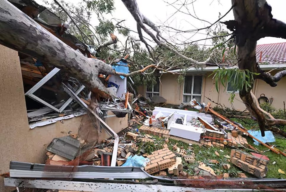 Cyclone Alfred left about 750,000 people without electricity