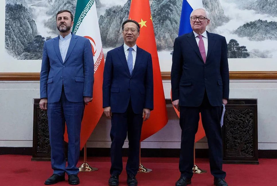 Russia, China urge lifting sanctions from Iran