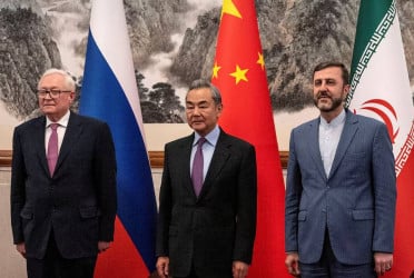 China, Russia back Iran as Trump presses Tehran for nuclear talks