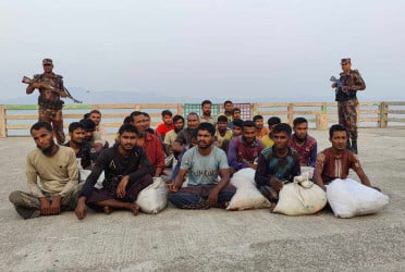 Arakan Army returns 26 Bangladeshi fishermen