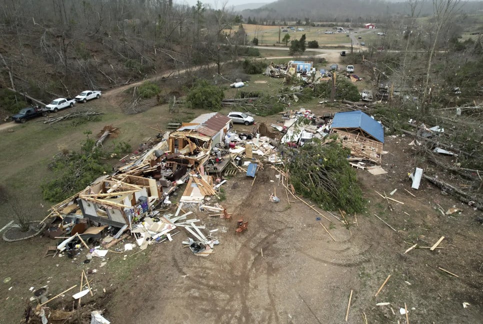 At least 32 dead as tornadoes ravage central US