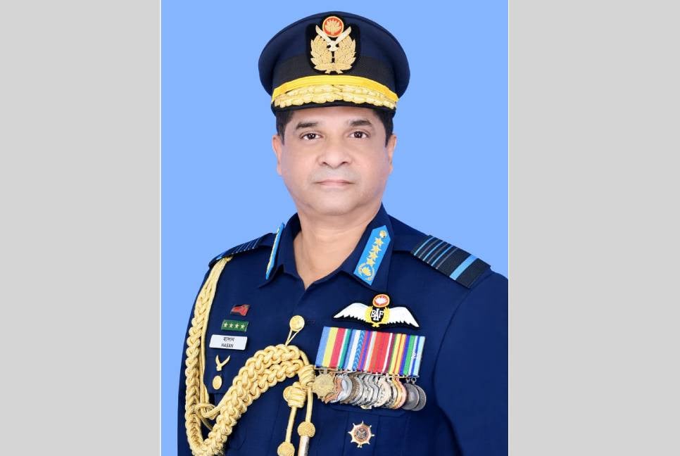 Air chief leaves for USA