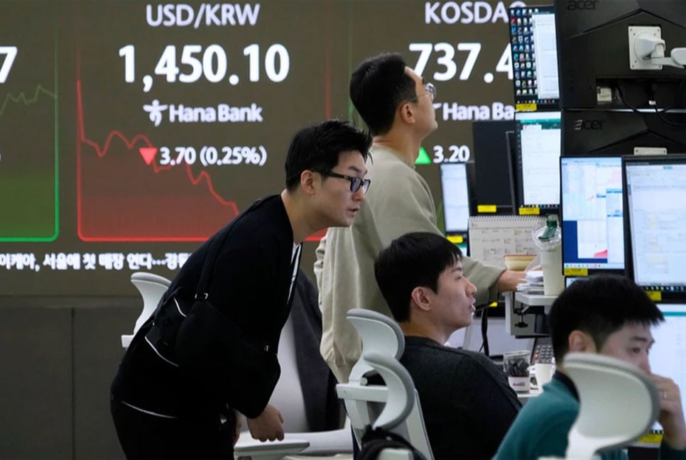 Asian stocks rise following Wall Street rally, China reports strong economic data